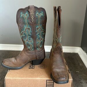 Justin Stampede green embroidered cowboy boots